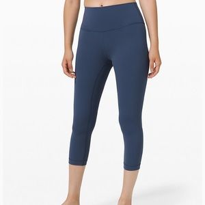 Lululemon Wunder Under **maroon color!! Size 4